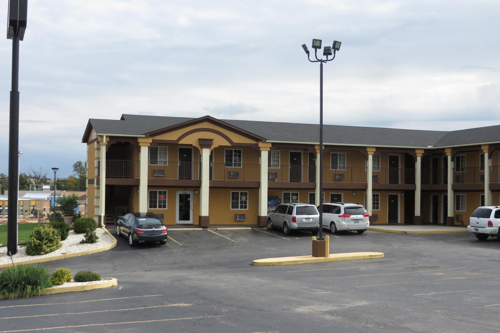 Economy Inn & Suites Joplin Eksteriør billede