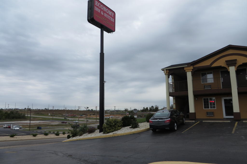 Economy Inn & Suites Joplin Eksteriør billede